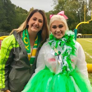 Meet your Posher, Leslie